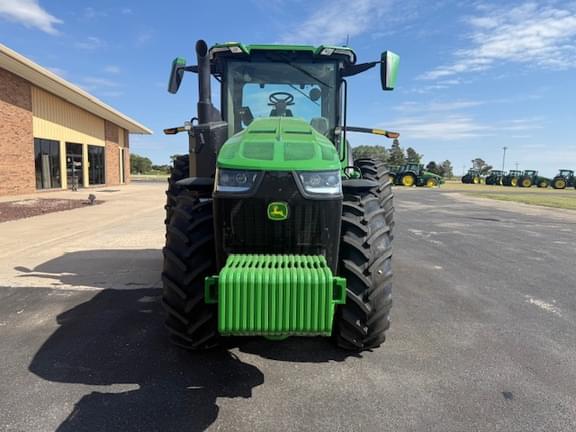Image of John Deere 8R 230 equipment image 3