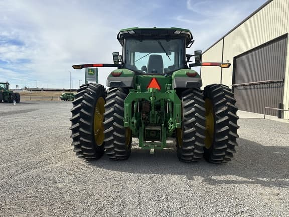 Image of John Deere 8R 230 equipment image 3