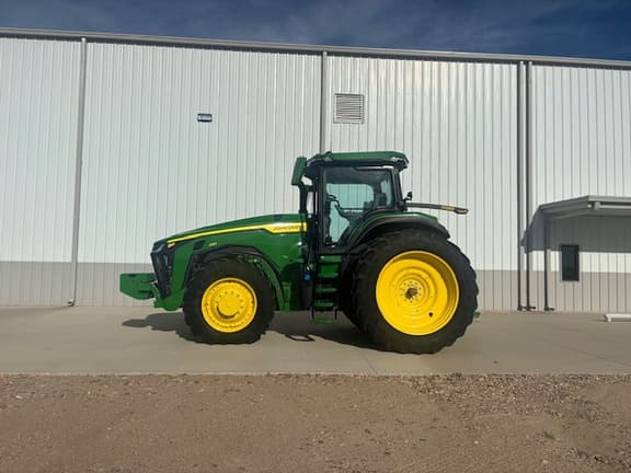 Image of John Deere 8R 230 equipment image 1