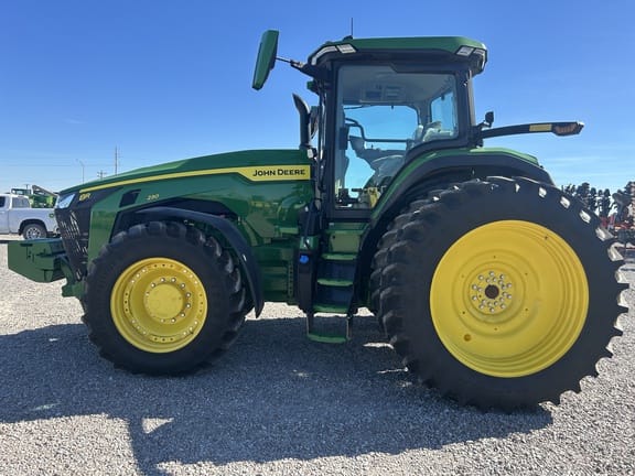 2024 John Deere 8R 230 Equipment Image0