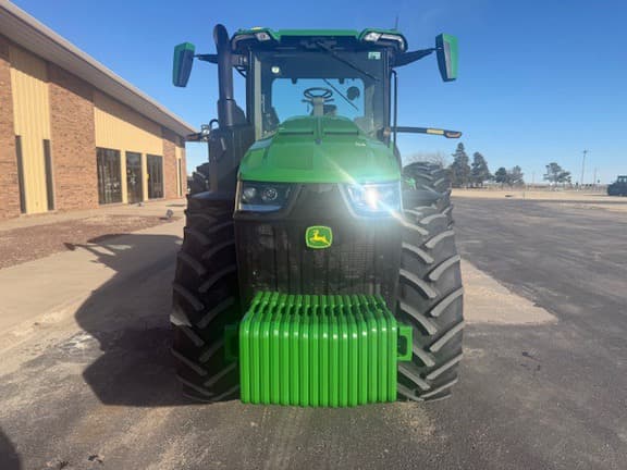 Image of John Deere 8R 230 equipment image 4