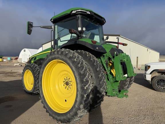 Image of John Deere 8R 230 equipment image 1