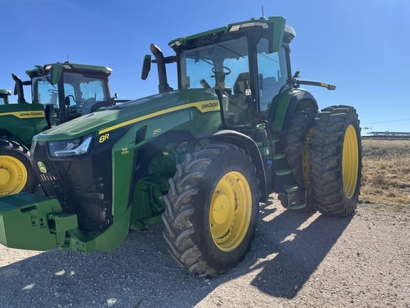 2024 John Deere 8R 250 Equipment Image0