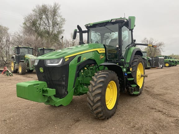 2024 John Deere 8R 250 Equipment Image0