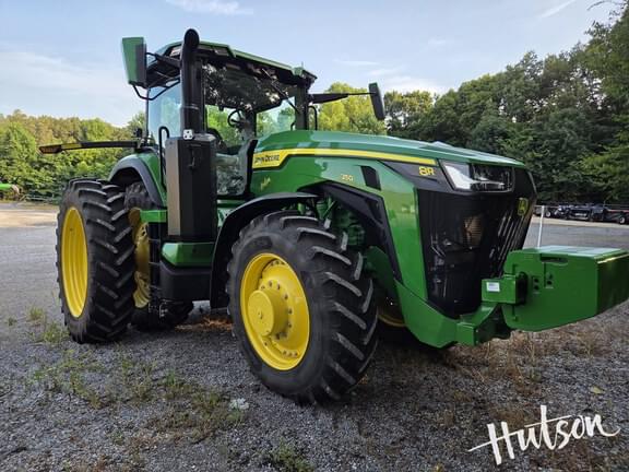 Image of John Deere 8R 250 equipment image 1
