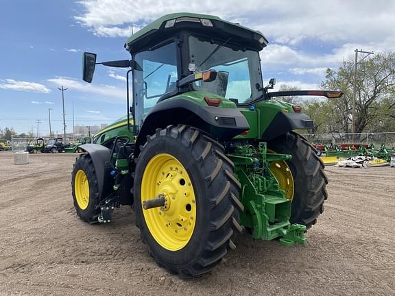 Image of John Deere 8R 250 equipment image 3