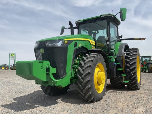 2024 John Deere 8R 250 Equipment Image0