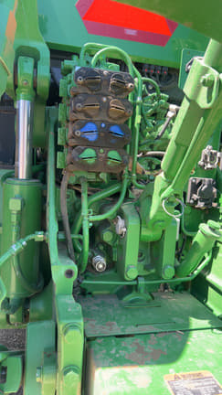 Image of John Deere 8R 250 equipment image 4