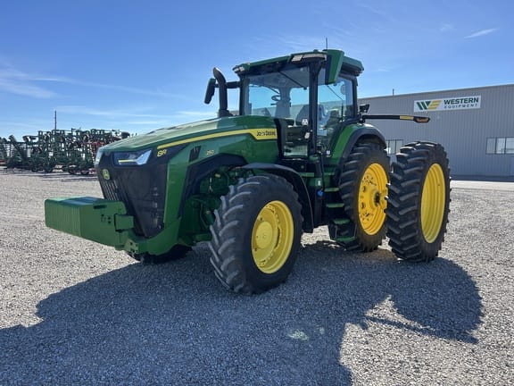 2024 John Deere 8R 250 Equipment Image0