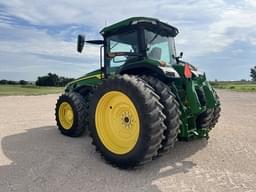Image of John Deere 8R 250 equipment image 2