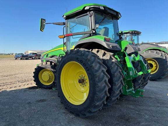 Image of John Deere 8R 250 equipment image 4
