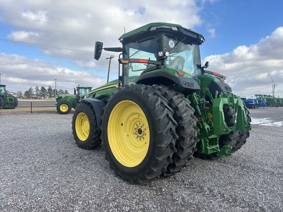 Image of John Deere 8R 250 equipment image 2
