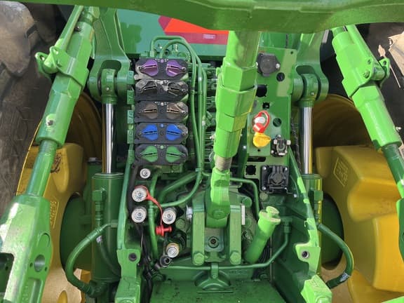 Image of John Deere 8R 280 equipment image 4