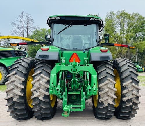 Image of John Deere 8R 310 equipment image 4
