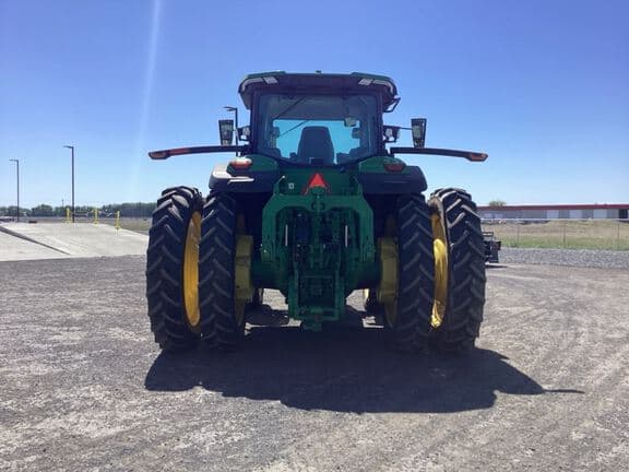 Image of John Deere 8R 310 equipment image 3