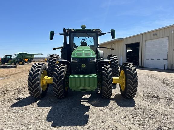 Image of John Deere 8R 310 equipment image 3