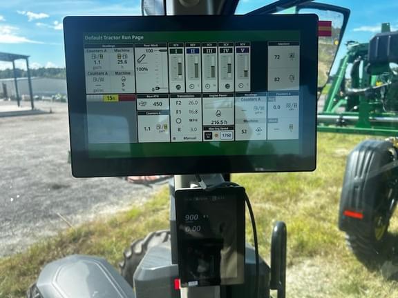 Image of John Deere 8R 310 equipment image 2