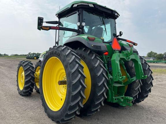 Image of John Deere 8R 310 equipment image 2