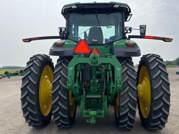 Image of John Deere 8R 310 equipment image 3