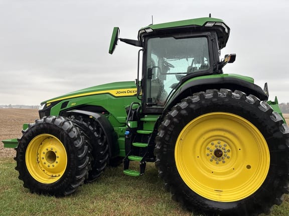 2024 John Deere 8R 310 Equipment Image0