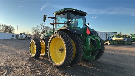 Image of John Deere 8R 310 equipment image 2