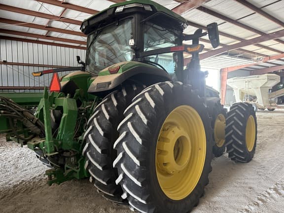 Image of John Deere 8R 310 equipment image 3