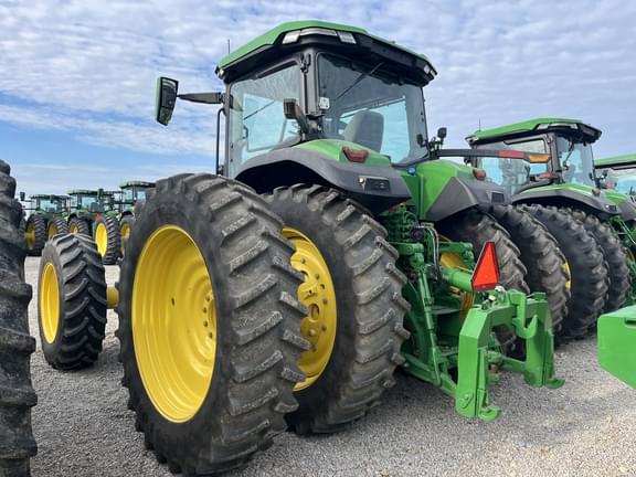 Image of John Deere 8R 340 equipment image 2