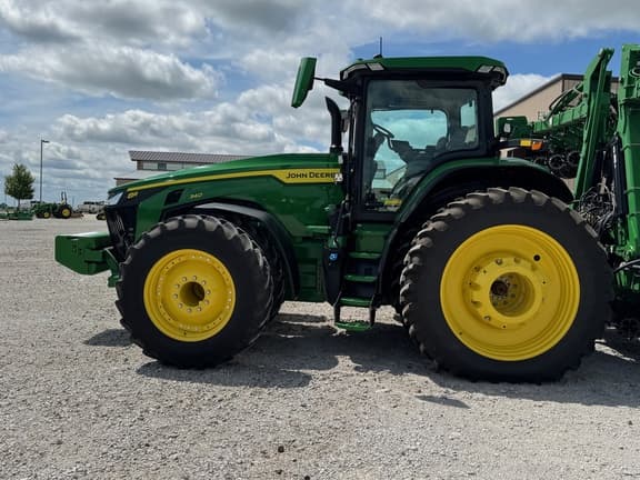 Image of John Deere 8R 340 equipment image 2