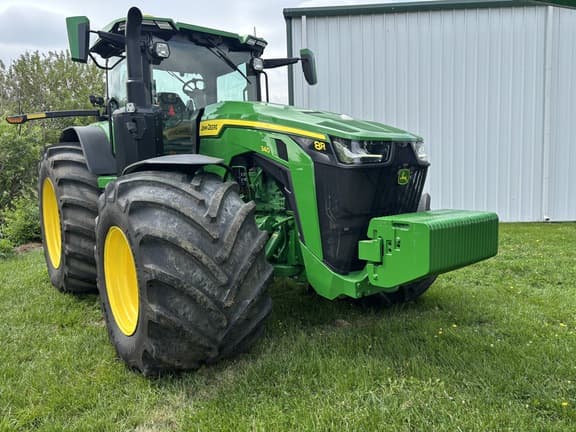 Image of John Deere 8R 340 equipment image 2