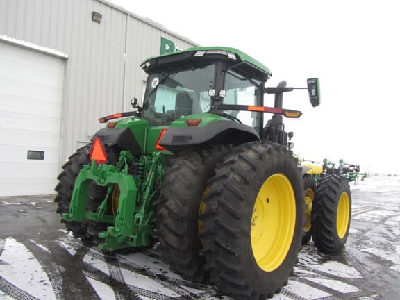 Image of John Deere 8R 340 equipment image 4