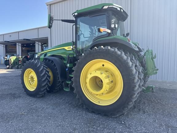 Image of John Deere 8R 340 equipment image 2