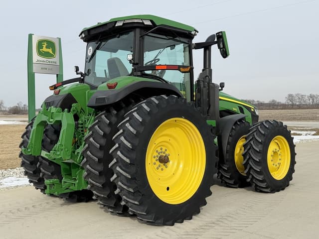 Image of John Deere 8R 340 equipment image 4