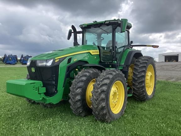 Image of John Deere 8R 340 equipment image 2