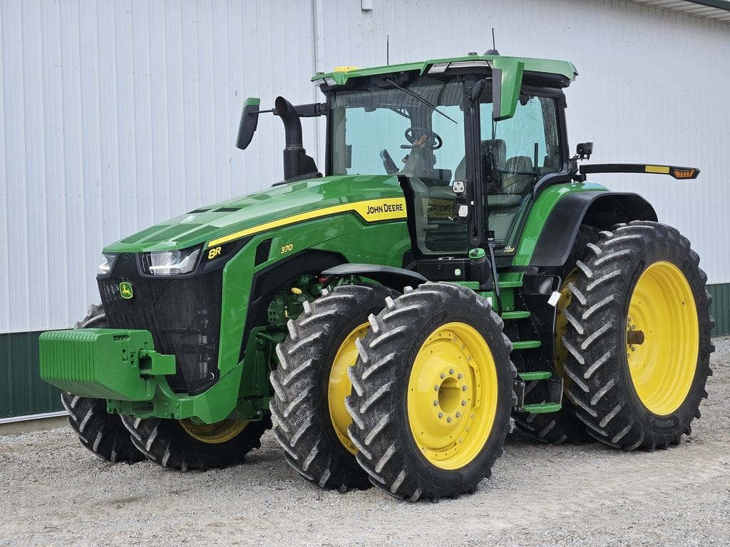 2024 John Deere 8R 370 Equipment Image0