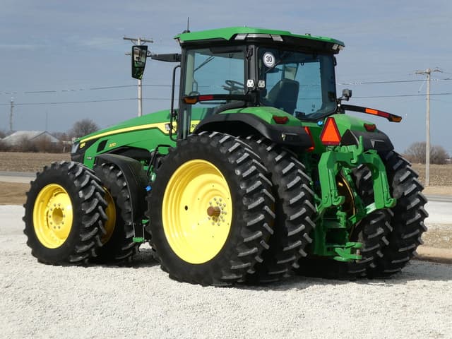 Image of John Deere 8R 370 equipment image 4