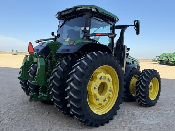 Image of John Deere 8R 370 equipment image 4