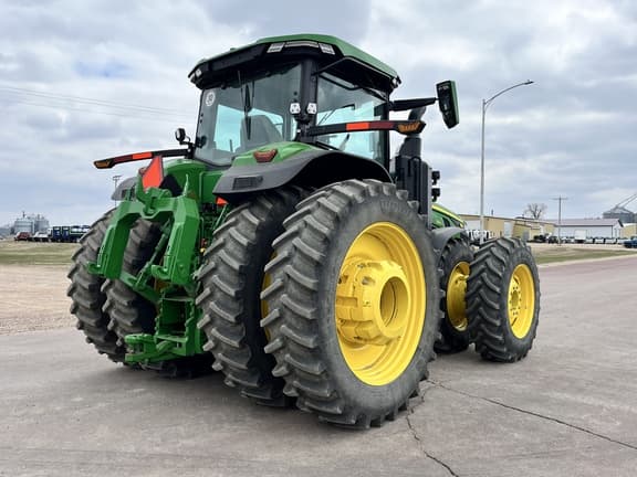 Image of John Deere 8R 370 equipment image 2