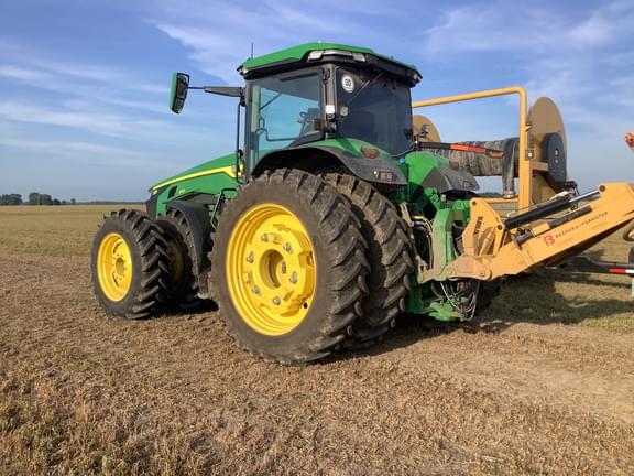 Image of John Deere 8R 370 equipment image 4