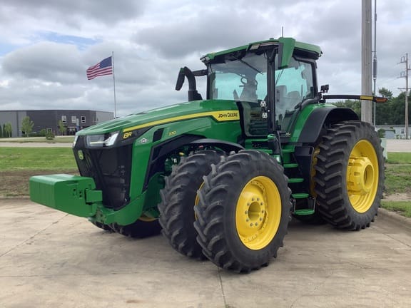 2024 John Deere 8R 370 Equipment Image0