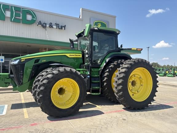 Image of John Deere 8R 370 equipment image 2