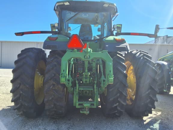 Image of John Deere 8R 370 equipment image 4