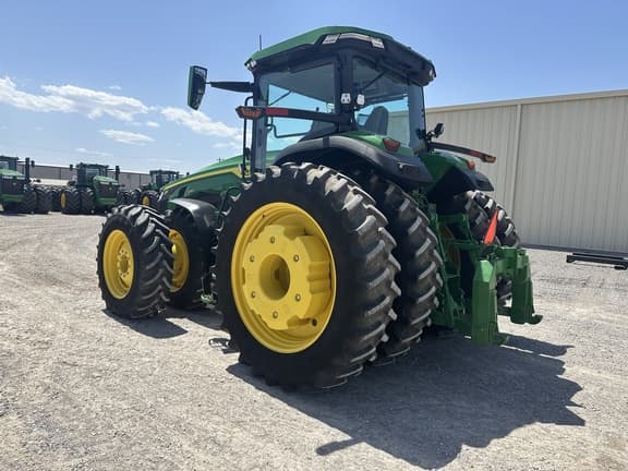 Image of John Deere 8R 370 equipment image 2