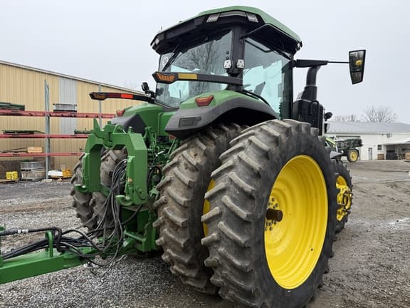 Image of John Deere 8R 370 equipment image 2