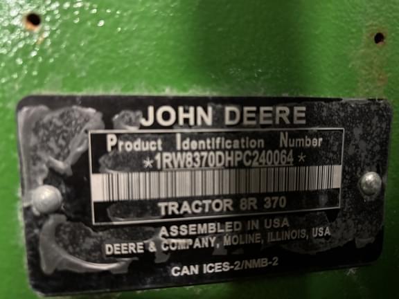 Image of John Deere 8R 370 equipment image 4