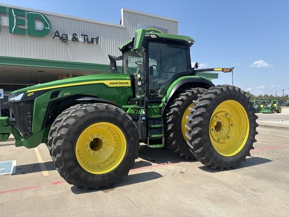 Image of John Deere 8R 370 equipment image 1