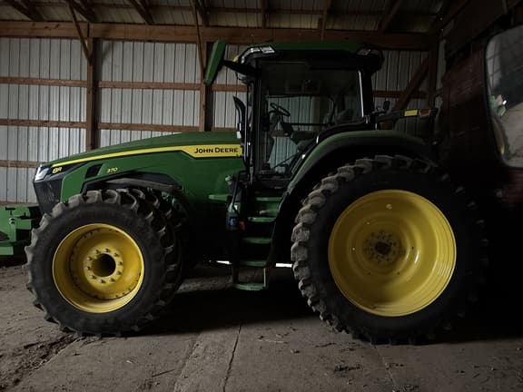Image of John Deere 8R 370 equipment image 2