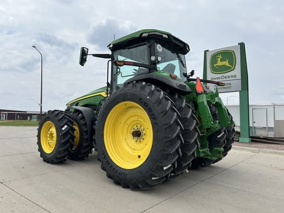 Image of John Deere 8R 370 equipment image 2