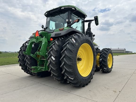 Image of John Deere 8R 370 equipment image 4