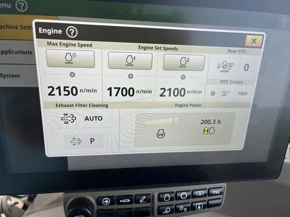 Image of John Deere 8R 370 equipment image 4