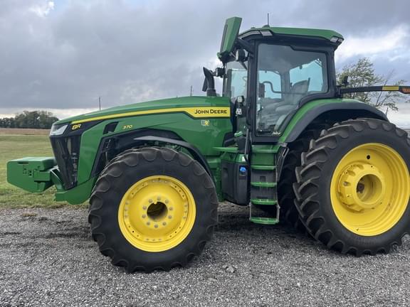 Image of John Deere 8R 370 equipment image 1